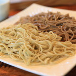 おおもり - 「たべくらべ」1,200円　せいろと挽きぐるみの田舎そばの2種類を食べ比べ