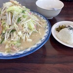井手ちゃんぽん - 料理写真:麺野菜大盛／1460円　おにぎり2個／250円