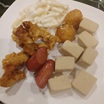 神戸クック・ワールドビュッフェ - 高野豆腐お代り。たこ焼きにはタコは入っていませんが、美味しかったです。