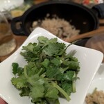 新宿 オイスターズインク - 追加パクチー