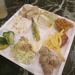 神戸クック・ワールドビュッフェ - 大好きな高野豆腐。マカロニサラダも美味しかったです。