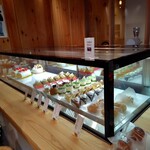 Kashi Ya Jiro - 我們也有蛋糕。