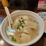 菜香餃子房 - ↑ワンタン