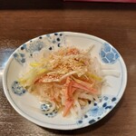 菜香餃子房 - ↑大根サラダ