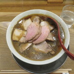 麺や 七彩 - 喜多方肉そば（煮干）1,900円 （大盛り無料）