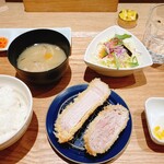 とんかつ成蔵 - 