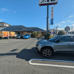 木曽路 鴻仏目店 - 店舗外観　代車アベンジャー