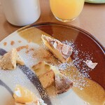 Bistro Cafe Tetsuya＋Mia madre - +¥400でドリンクとデザート