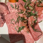 焼肉寿々 - 上カルビアップです。