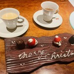 restaurant mamagoto - 苺のサンタ カヌレ