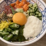 磯丸水産 - 海鮮ばくだん丼、899円