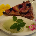 ラ・ブリーズ - 大きな無花果がゴロゴロ、アールグレイ風味の無花果のタルト