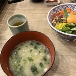 磯丸水産 - 味噌汁