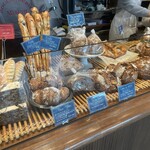 Boulangerie ADACHI - 売場