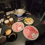 涮涮鍋 壽喜燒 吃到飽 和牛與豬 三條河原町店 - 