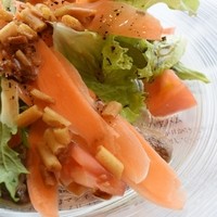 DINING ROOM IN THE MAIKO - マッシュルームとニンジンのサラダ