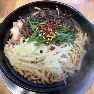 湯の台食堂 - 料理写真:牛もつなべやきラーメン