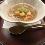 弥助 - 富田林産海老芋　せこ蟹の餡かけ