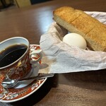 べら珈琲 - ◇ 珈琲ぜんざい（ホット）名古屋名物珈琲
モーニング時間帯だったので、黒糖トーストと
ゆで卵付　　税込630円