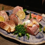 旬菜おばんざい とうたく - 刺身5点盛り合わせ