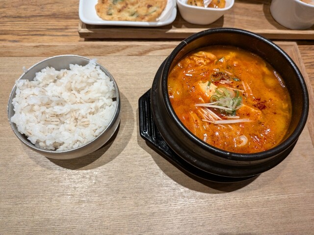 韓美膳 μPLAT金山店 （ハンビジェ） - 金山/韓国料理 | 食べログ