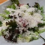 YAICHIRO - ハーフの生ハムとアボカドのシーザーサラダ