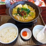 ガスト - 料理写真:博多明太もつ鍋・こく味噌・ご飯付き