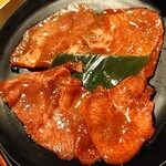 安楽亭 - 上タン