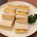 ムーン カフェ - ふわふわ玉子焼きサンドイッチ　ドリンクとセットで500円　※2014年12月