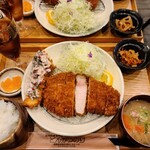 豚肉料理専門店 とんかつのり - セット全景。こちらの白米はかなり美味しいと思っています