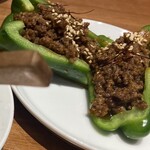 ぎょうざ屋 たかく - 店主のお母さん直伝　恵子のピーマン肉詰め