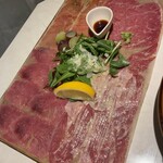 かまくら個室ビストロ KAMAKURA - 生ハム（タン、サガリ、ハモンセラーノ、和牛）