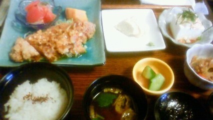 地鶏・豆腐料理 くろまめや name=