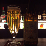 サコ ローズ - 瓶ビール。