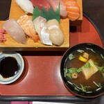 魚富 - 並にぎり