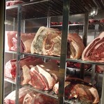 Matasaburo - 熟成中のお肉たち