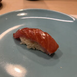 うを徳 - 大間本鮪中トロのにぎり