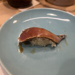 うを徳 - 燻りメジマグロのにぎり