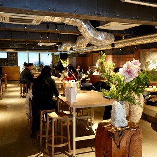 Common cafe&music bar lounge_2