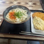 白川うどん - かけ中+ちく天・コロッケ・とり天