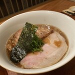 すずむし みどり - しょうゆラーメンです☆　2025-1221訪問