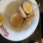 富山らーめん王国まるたかや - 旦那さんは豚串セット