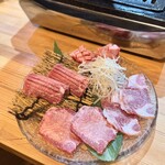 焼肉 無双武蔵 - タン盛り合わせ
