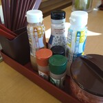 なか卯 - 卓上