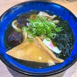 資さんうどん - 料理写真:おかめうどん¥727 2025.12.12