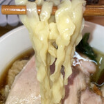 一番いちばん - ぷるぷる弾力つるモチ食感の自家製手打麺