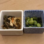 三漁洞 - お通し二品。彩り、味の違いが楽しい。