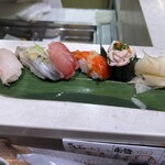 立食い寿司 根室花まる - 料理写真: