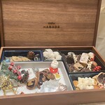 atelier HANADA - クリスマスBOXみたいなお菓子　この中からお菓子が盛り付けられます(*^ω^*)