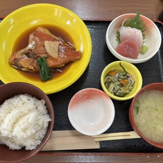 市場の食堂 金目亭_0